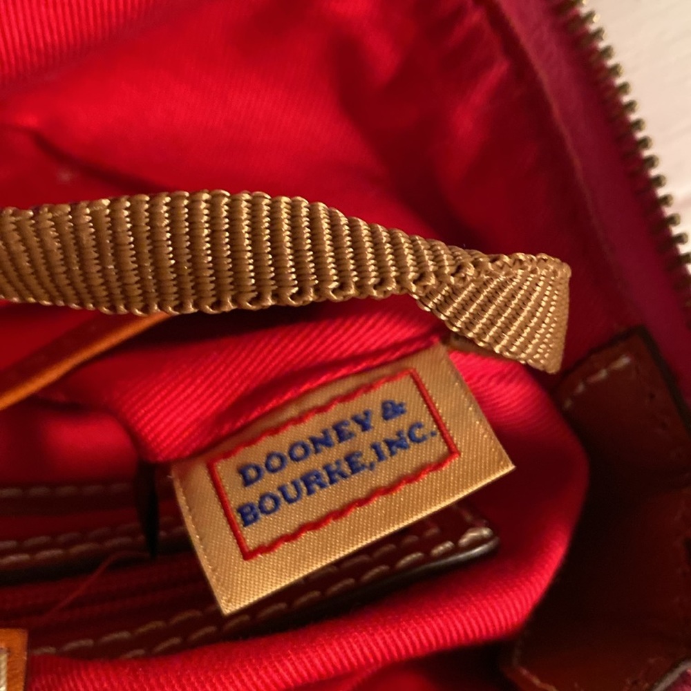 Dooney & Bourke pink and brown leather shoulder bag. - Picture 10 of 13